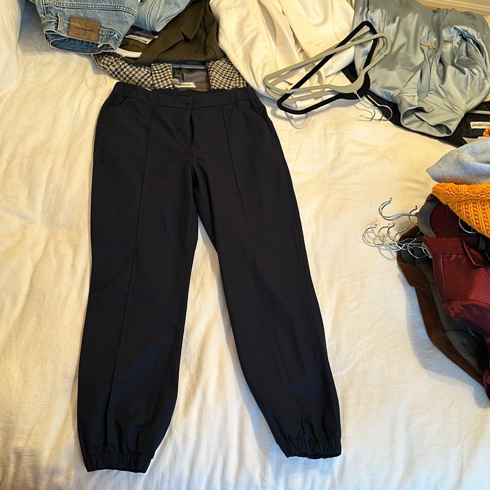 Lululemon size 29 navy blue joggers